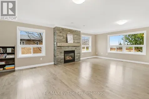 70 Fairway Crescent Wasaga Beach ON L9Z 1B8