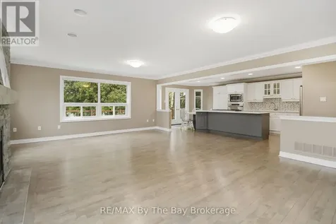 70 Fairway Crescent Wasaga Beach ON L9Z 1B8