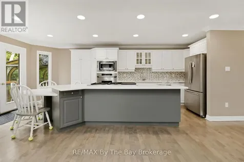 70 Fairway Crescent Wasaga Beach ON L9Z 1B8