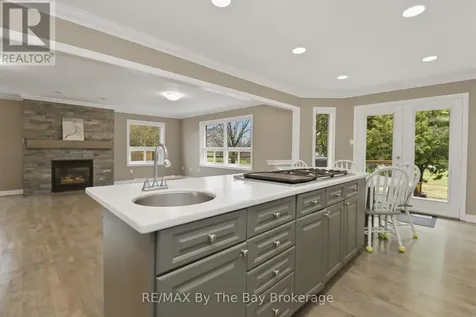 70 Fairway Crescent Wasaga Beach ON L9Z 1B8