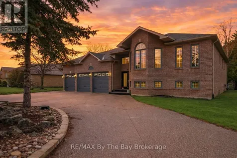 70 Fairway Crescent Wasaga Beach ON L9Z 1B8