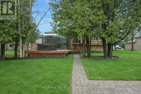 70 Fairway Crescent Wasaga Beach ON L9Z 1B8