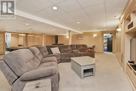 70 Fairway Crescent Wasaga Beach ON L9Z 1B8