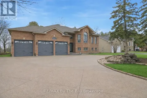 70 Fairway Crescent Wasaga Beach ON L9Z 1B8