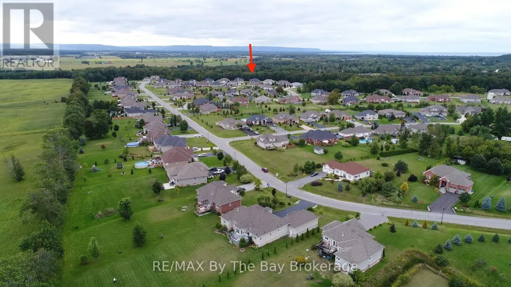 10 Basswood Drive Wasaga Beach ON L9Z 0A9