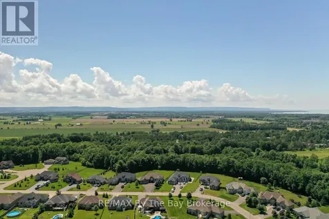10 Basswood Drive Wasaga Beach ON L9Z 0A9