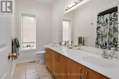 10 Basswood Drive Wasaga Beach ON L9Z 0A9