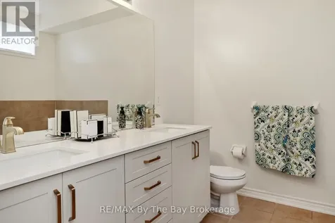 10 Basswood Drive Wasaga Beach ON L9Z 0A9