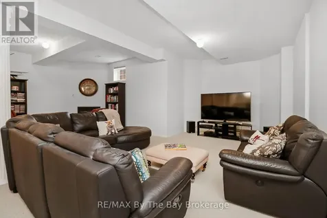 10 Basswood Drive Wasaga Beach ON L9Z 0A9