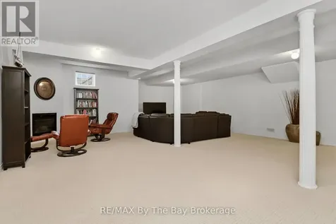 10 Basswood Drive Wasaga Beach ON L9Z 0A9