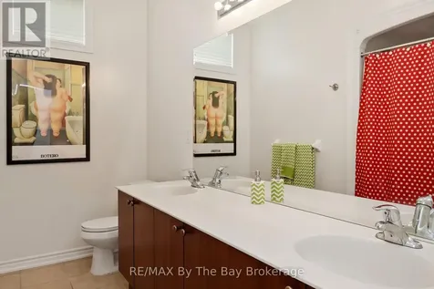 10 Basswood Drive Wasaga Beach ON L9Z 0A9
