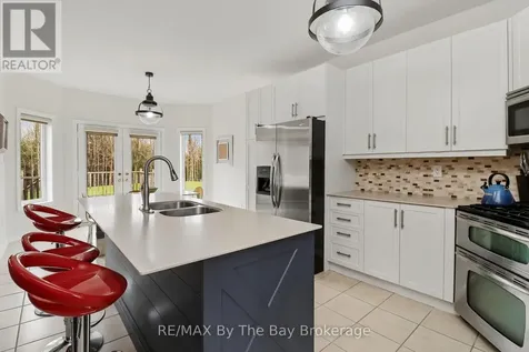 10 Basswood Drive Wasaga Beach ON L9Z 0A9