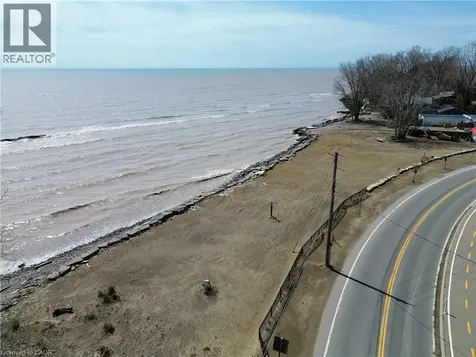 12 Erie Boulevard Long Point ON N0E 1M0