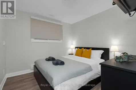 148 Mosley Street Wasaga Beach ON L9Z 2K1