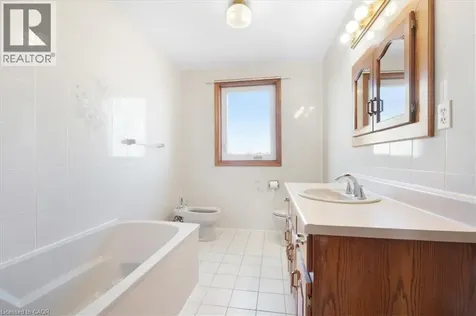 18 Marcel Place Hamilton ON L9B 1W3