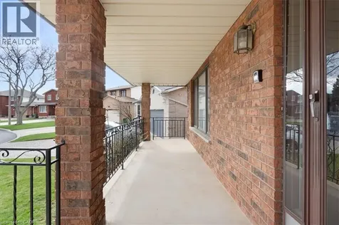 18 Marcel Place Hamilton ON L9B 1W3