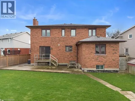 18 Marcel Place Hamilton ON L9B 1W3