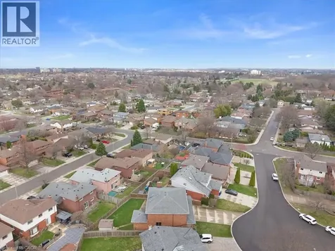 18 Marcel Place Hamilton ON L9B 1W3