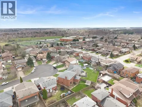 18 Marcel Place Hamilton ON L9B 1W3