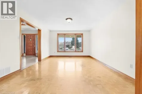 18 Marcel Place Hamilton ON L9B 1W3