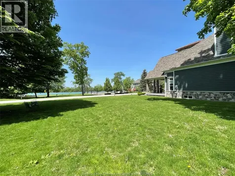 329 Crystal Bay Drive Amherstburg ON N9V 4A7