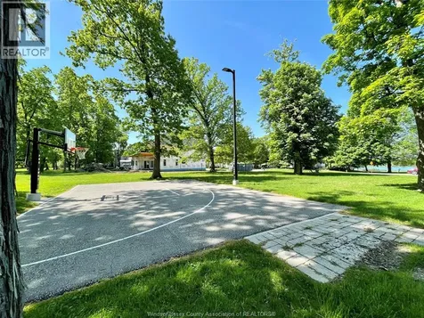 329 Crystal Bay Drive Amherstburg ON N9V 4A7
