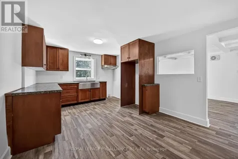 13 King Street Rideau Lakes ON K0E 1G0