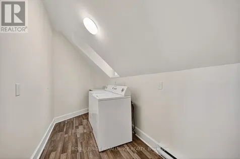13 King Street Rideau Lakes ON K0E 1G0