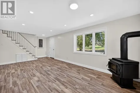 13 King Street Rideau Lakes ON K0E 1G0