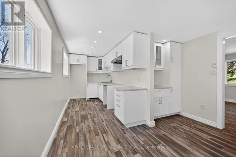 13 King Street Rideau Lakes ON K0E 1G0