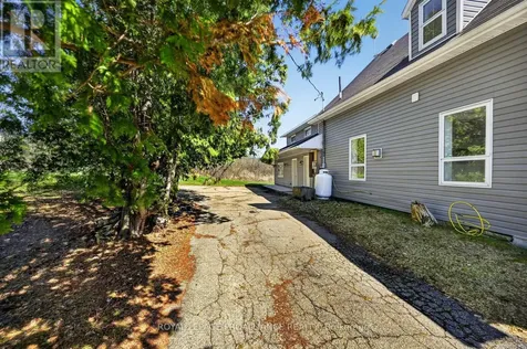 13 King Street Rideau Lakes ON K0E 1G0
