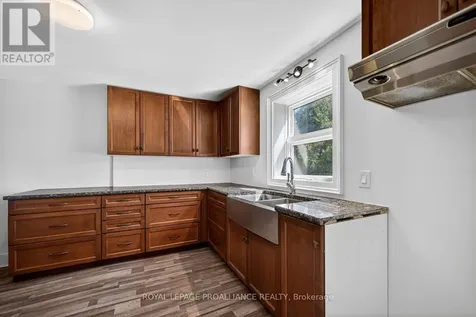 13 King Street Rideau Lakes ON K0E 1G0
