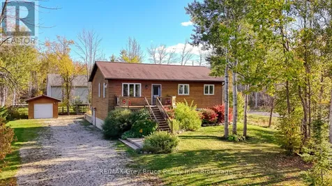 104 Maple Drive Northern Bruce Peninsula ON N0H 1Z0