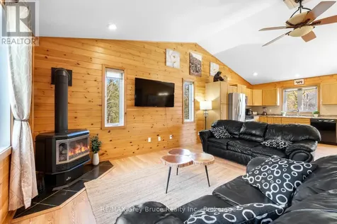 104 Maple Drive Northern Bruce Peninsula ON N0H 1Z0