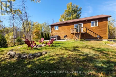 104 Maple Drive Northern Bruce Peninsula ON N0H 1Z0