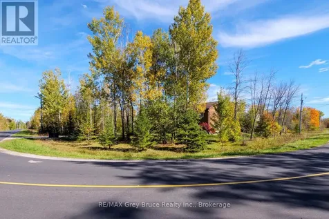 104 Maple Drive Northern Bruce Peninsula ON N0H 1Z0