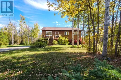 104 Maple Drive Northern Bruce Peninsula ON N0H 1Z0