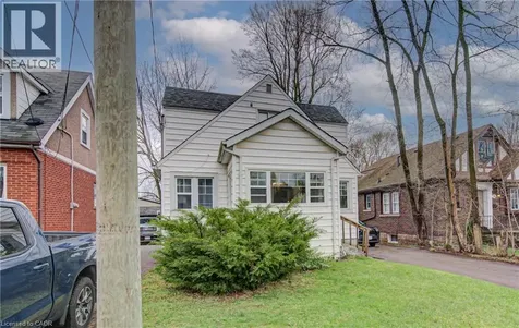 18 Norfolk Street North Hamilton ON L8S 3K1