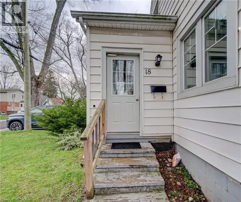 18 Norfolk Street North Hamilton ON L8S 3K1