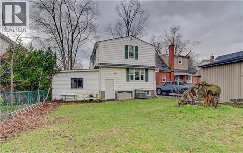 18 Norfolk Street North Hamilton ON L8S 3K1