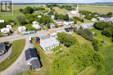 754 County Road 18 Hawkesbury ON K0B 1M0