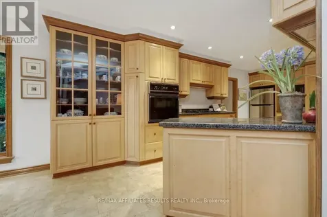 30 Pentland Crescent Ottawa ON K2K 1V5