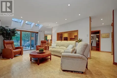 30 Pentland Crescent Ottawa ON K2K 1V5