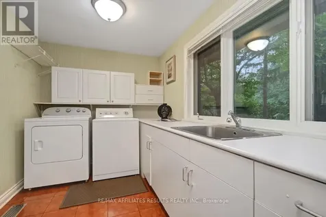 30 Pentland Crescent Ottawa ON K2K 1V5