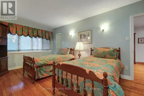 30 Pentland Crescent Ottawa ON K2K 1V5