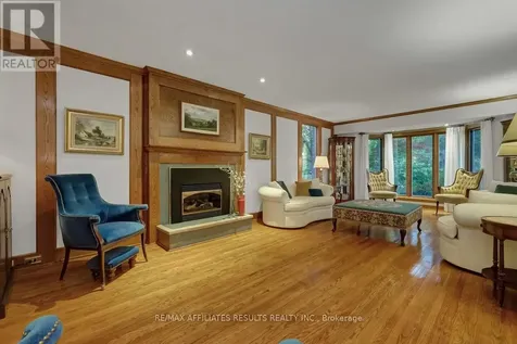 30 Pentland Crescent Ottawa ON K2K 1V5
