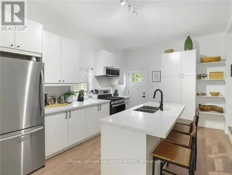 363 & 361 Cedar Street Collingwood ON L9Y 3B2