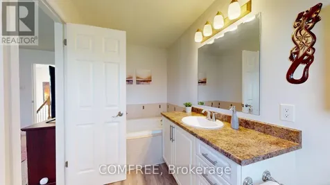 239 Hunterbrook Street Ottawa ON K2K 0E5