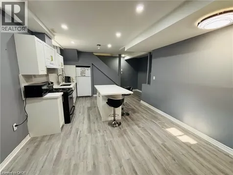 118 Jacobson Avenue St. Catharines ON L2T 3A5