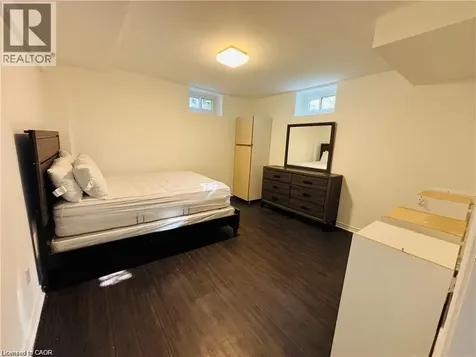 118 Jacobson Avenue St. Catharines ON L2T 3A5